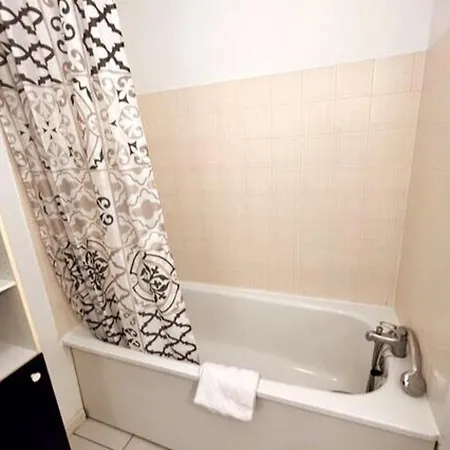 Superbe F2 Avec Garage Balcon شقة نانسي